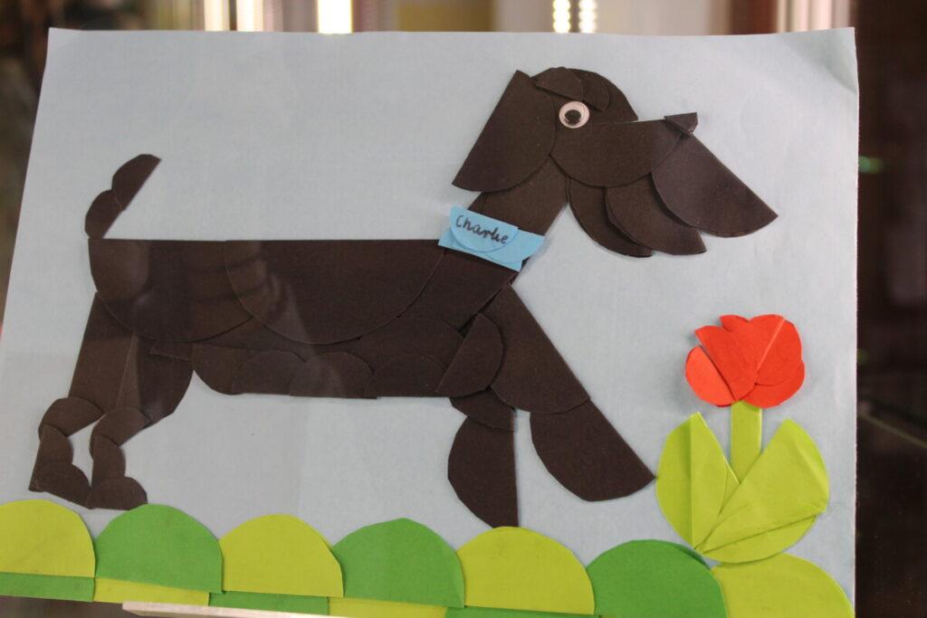 Wystawa prac konkursowych „Origami magia papieru - wiosenne podróże”
kolorowa praca - pies